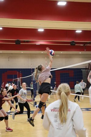 WOMEN'S VOLLEYBALL